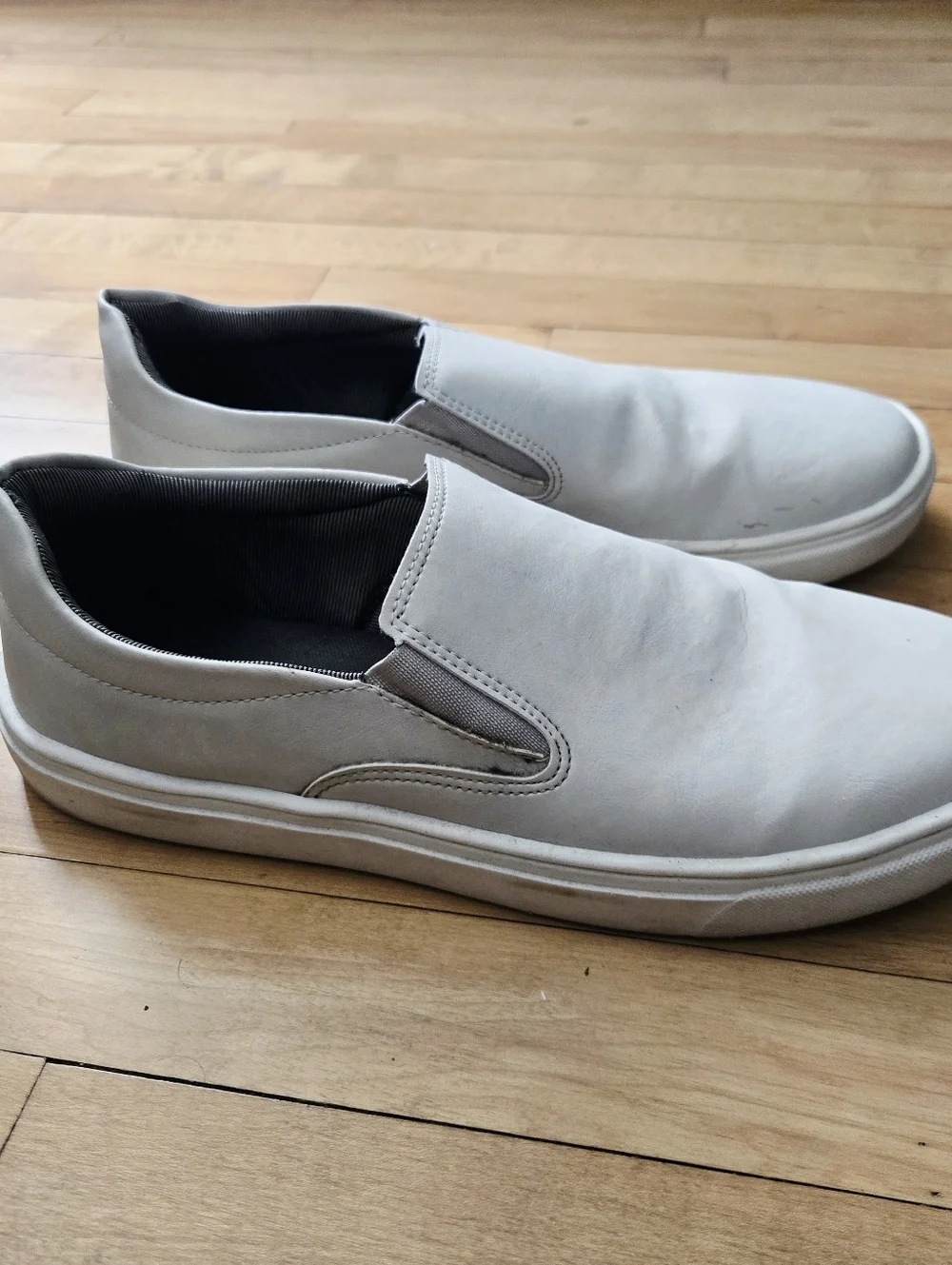 Mens White/Grey Slip-On Sneakers Loafers Boat Shoes, size US 9, EU 42